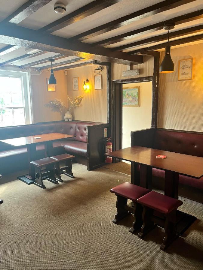 The Lion Hotel Llansantffraid-ym-Mechain Экстерьер фото