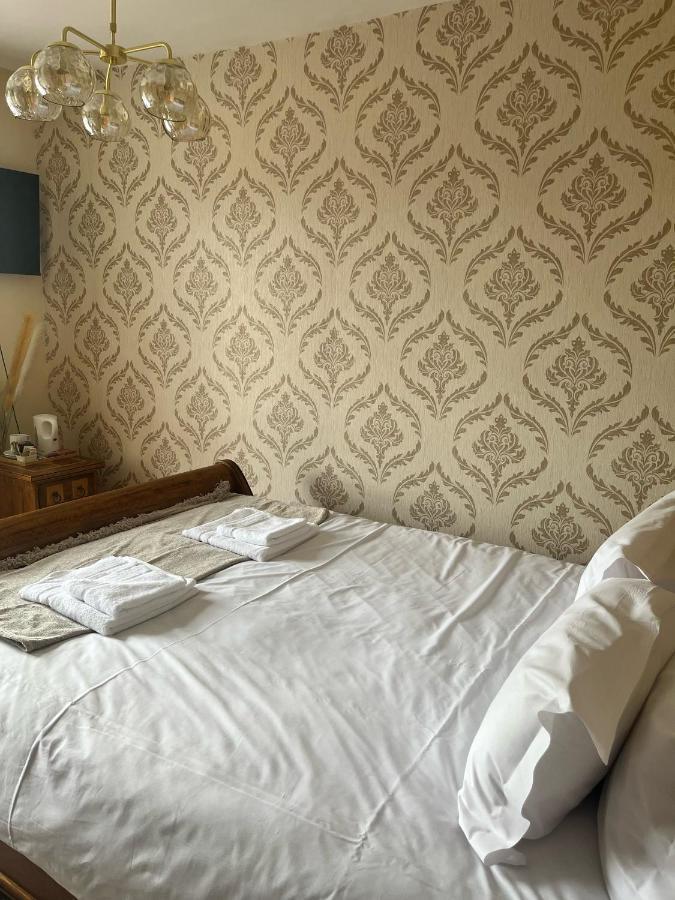 The Lion Hotel Llansantffraid-ym-Mechain Экстерьер фото