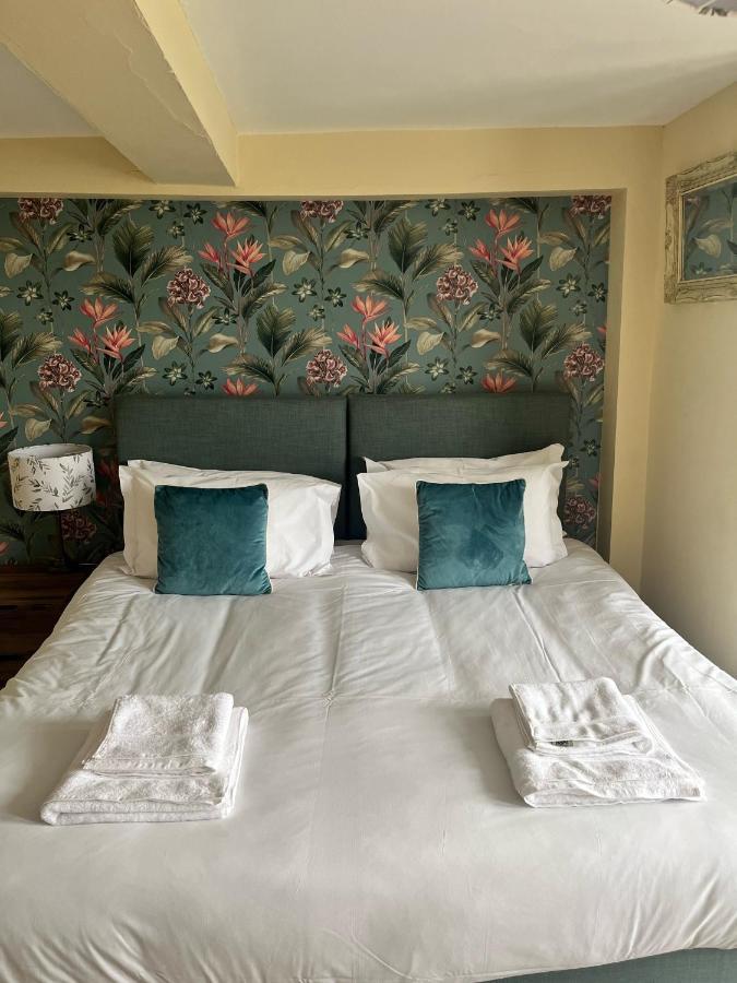 The Lion Hotel Llansantffraid-ym-Mechain Экстерьер фото
