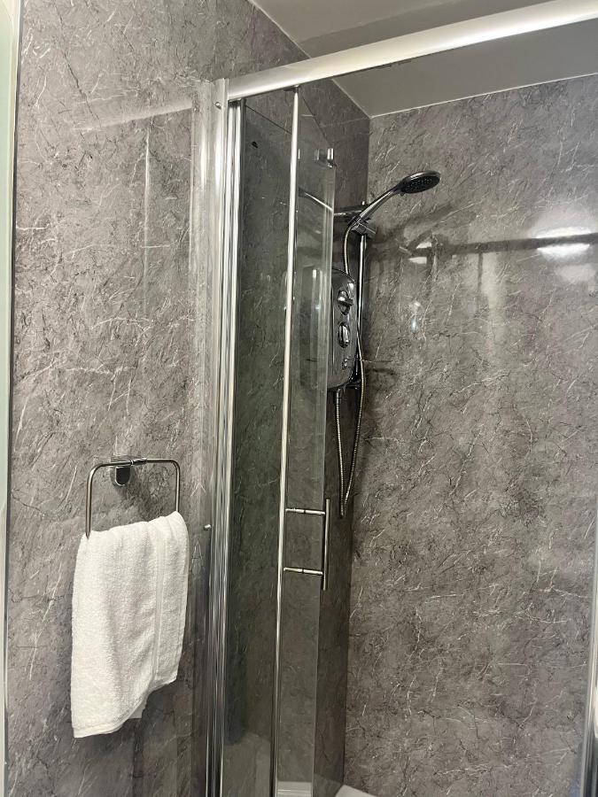 The Lion Hotel Llansantffraid-ym-Mechain Экстерьер фото